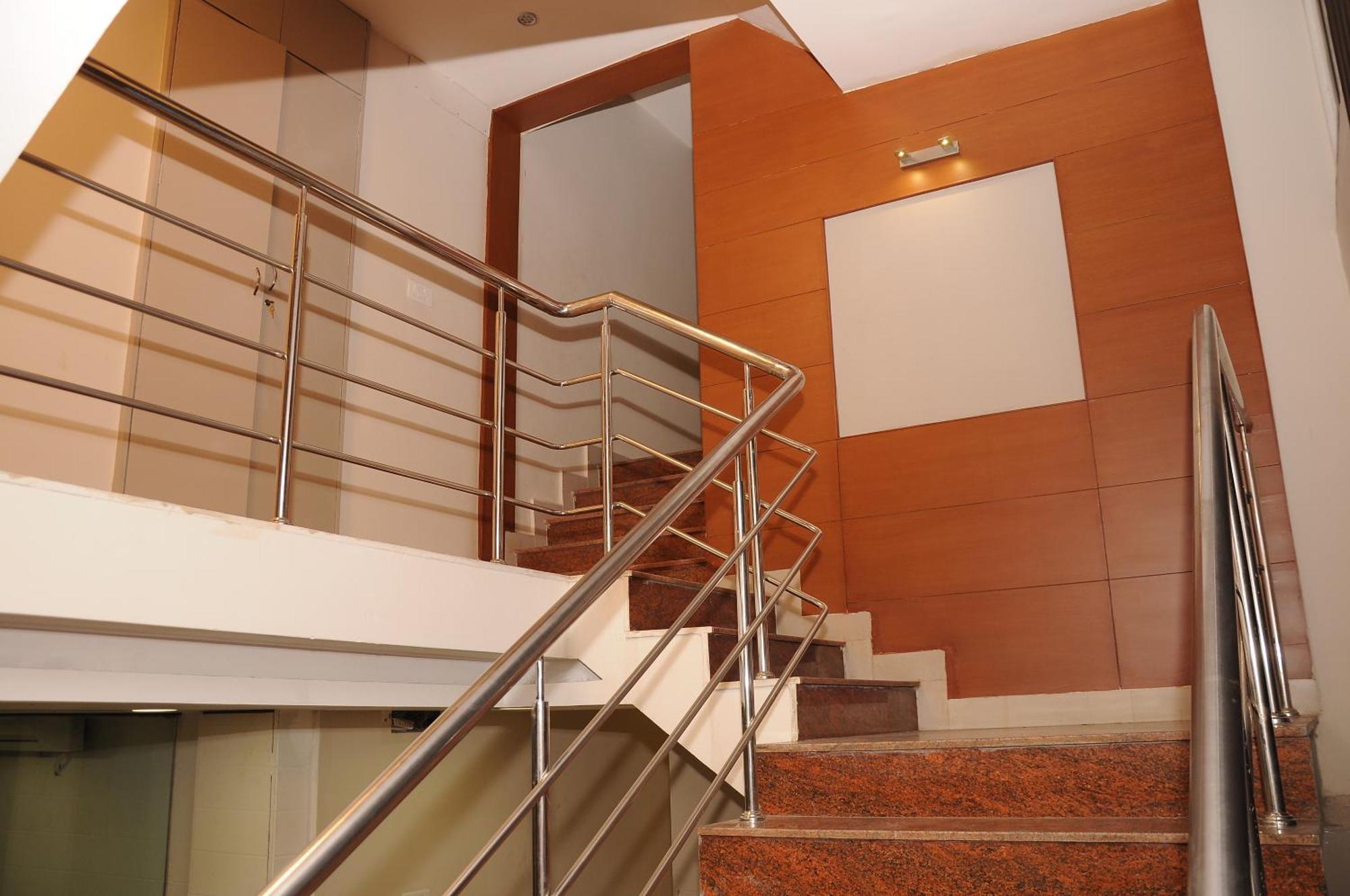 Hotel Pearl International Chennai Exteriör bild